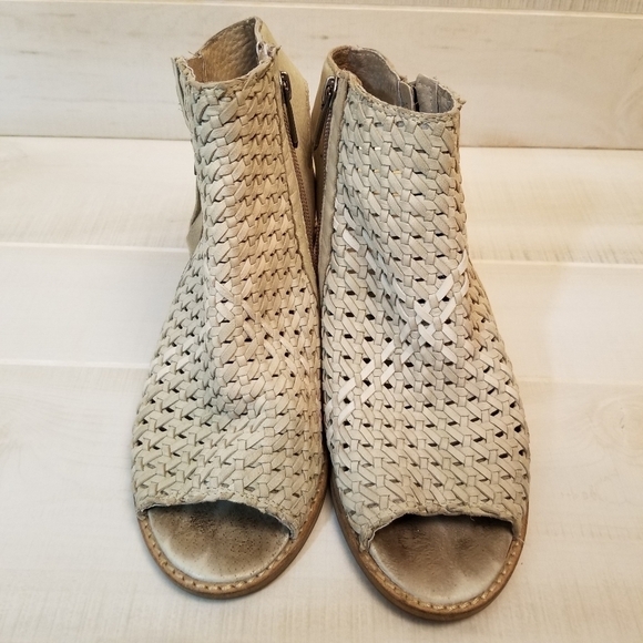 {8} Sam Edelman Cooper Woven Peep Toe Block Heels - Picture 3 of 15